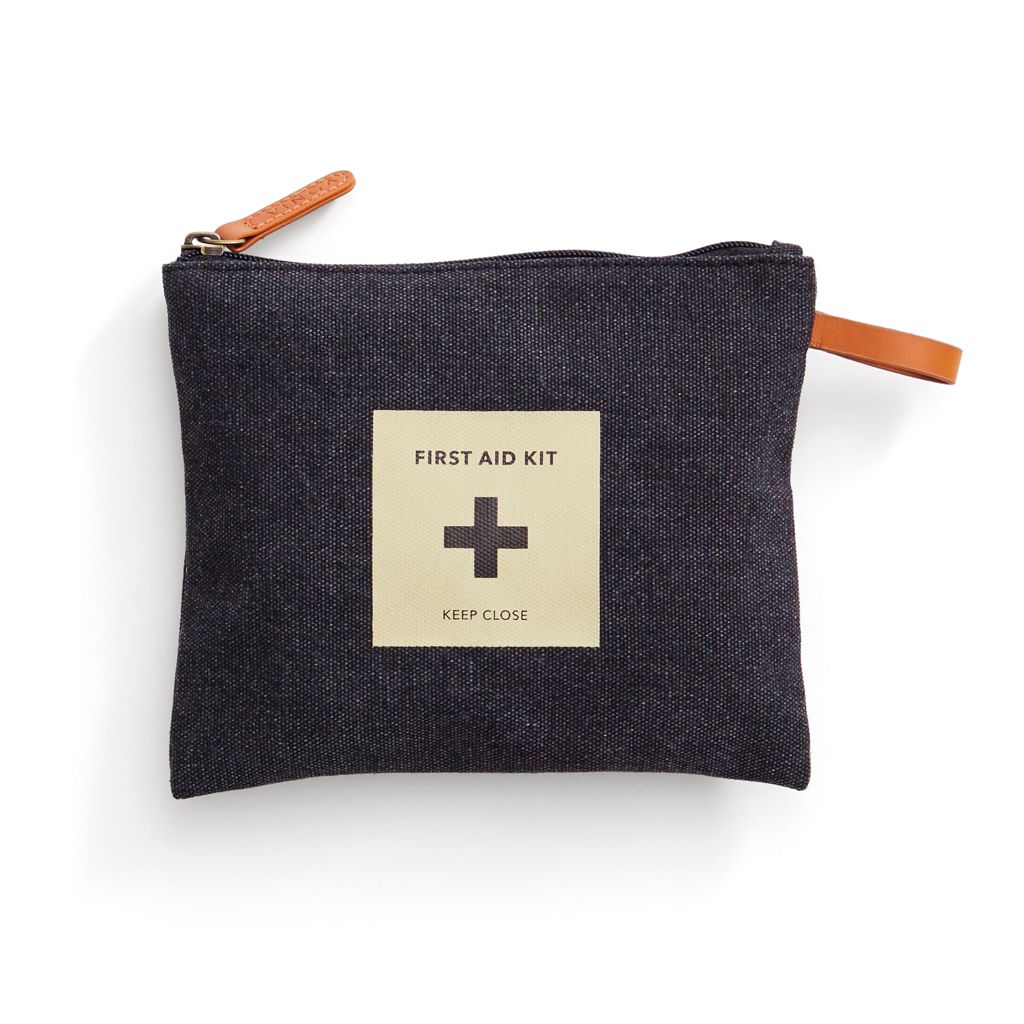 2190__B_1__cecd81c407af4b608f13a9eb7cfc40fe VINGA Asado First Aid Kit - Image 1