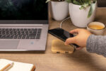 Bamboo 10W wireless charger with USB - Image 4