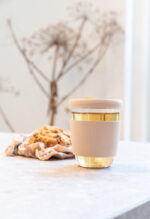 Ukiyo borosilicate glass with silicone lid and sleeve - Image 9