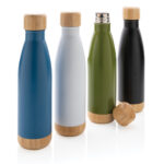 Vacuum stainless steel bottle with bamboo lid and bottom - Image 6