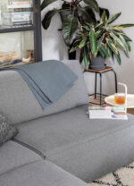 Fleece blanket in pouch - Image 7