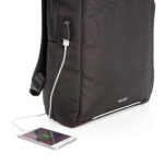 Swiss Peak AWARE™ RFID and USB A laptop backpack - Image 8