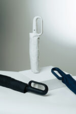 Yara 21" AWARE™ RPET solid colour umbrella with carabiner - Image 8