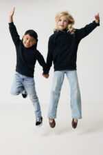 IQONIQ Yengo kids recycled cotton hoodie with sidepockets - Image 5