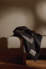 VINGA Monogram GRS blanket - Image 5