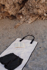 VINGA Volonne AWARE™ recycled canvas beach mat - Image 4