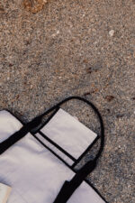 VINGA Volonne AWARE™ recycled canvas beach mat - Image 6
