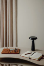 VINGA Avery RCS table lamp - Image 9