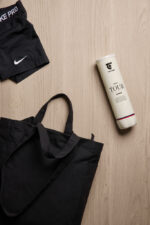 VINGA Hilo AWARE™ recycled canvas zip tote - Image 7