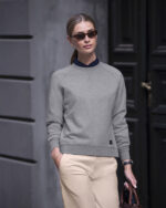 Georgetown Women - Timeless luxury crewneck - Image 2