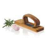 AdHoc RoccaAlio Garlic press with chopping board - Image 2