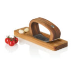 AdHoc RoccaAlio Garlic press with chopping board - Image 3
